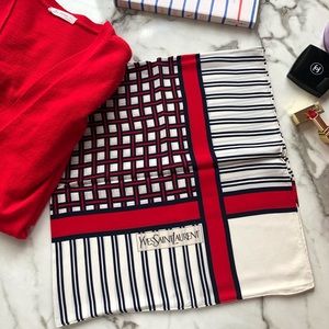 Vintage YSL silk scarf in French look 🇫🇷